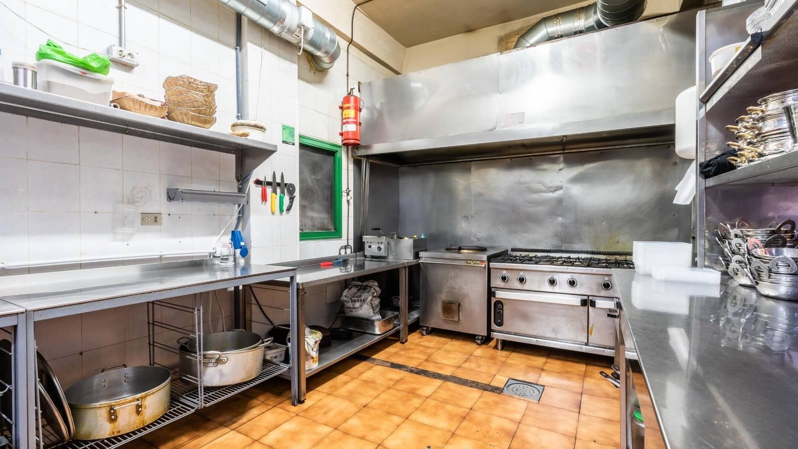 1 bedroom Commercial for sale in Costa del Silencio - € 379,000 (Ref: 7763252)