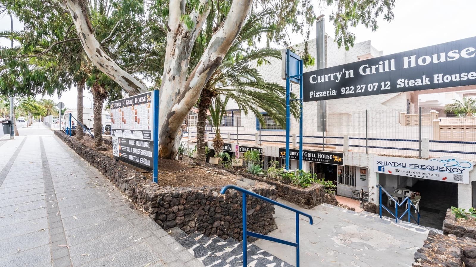 1 bedroom Commercial for sale in Costa del Silencio - € 379,000 (Ref: 7763252)