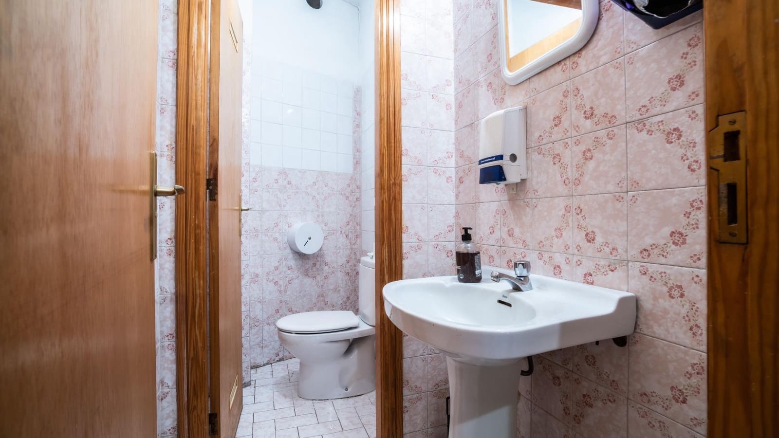 Kommersiell til salgs i Santa Cruz de Tenerife - € 90 000 (Ref: 7851485)