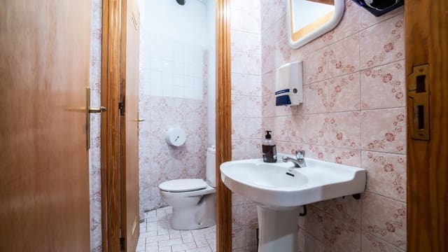 Kommersiell til salgs i La Salle, Santa Cruz de Tenerife - € 90 000 (Ref: 7851485)