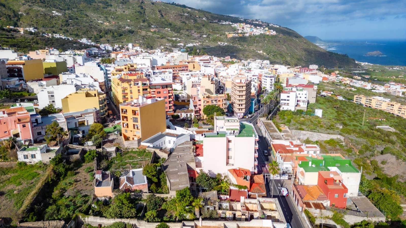 Działka budowlana na sprzedaż w Icod de los Vinos - 158 500 € (Ref: 8214144)