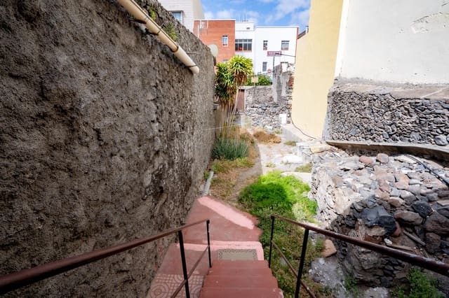 8 quarto Moradia em Banda para venda em San Sebastián de la Gomera - 330 000 € (Ref: 8322818)