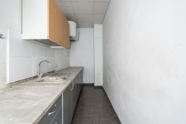 Erhverv til salg i Cabo Blanco, Arona - € 179.095 (Ref: 8322820)