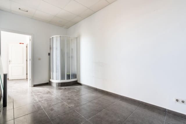 Erhverv til salg i Cabo Blanco, Arona - € 179.095 (Ref: 8322820)