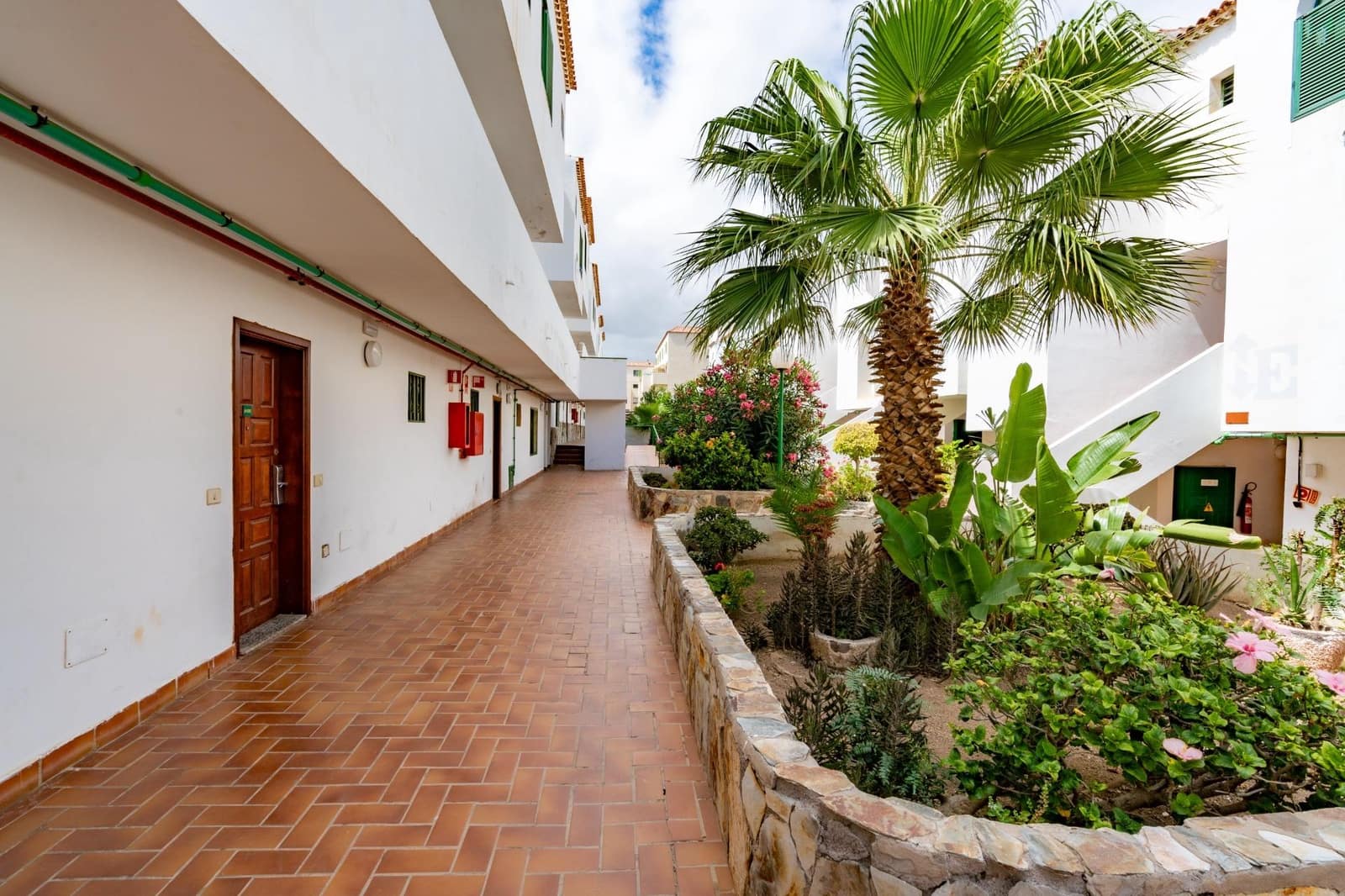 1 bedroom Apartment for sale in Costa del Silencio with pool - € 155,000 (Ref: 8347968)