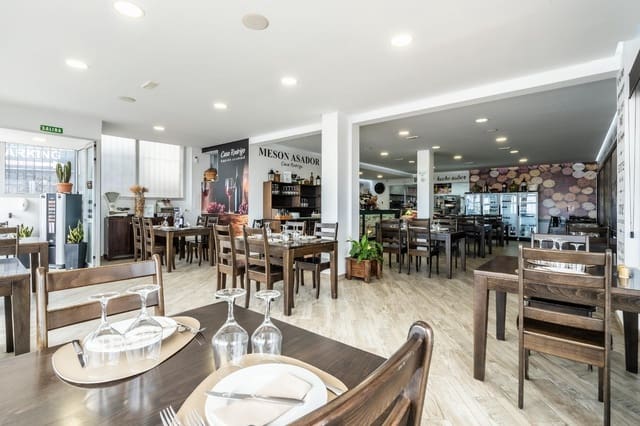 Kaupallinen vuokrattavana paikassa Los Menores, Adeje - 1 500 € (Ref: 8405051)