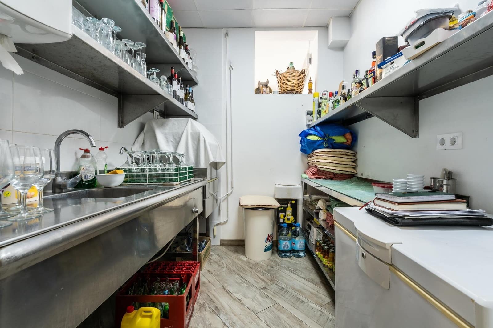 Kaupallinen vuokrattavana paikassa Los Menores - 1 500 € (Ref: 8405051)