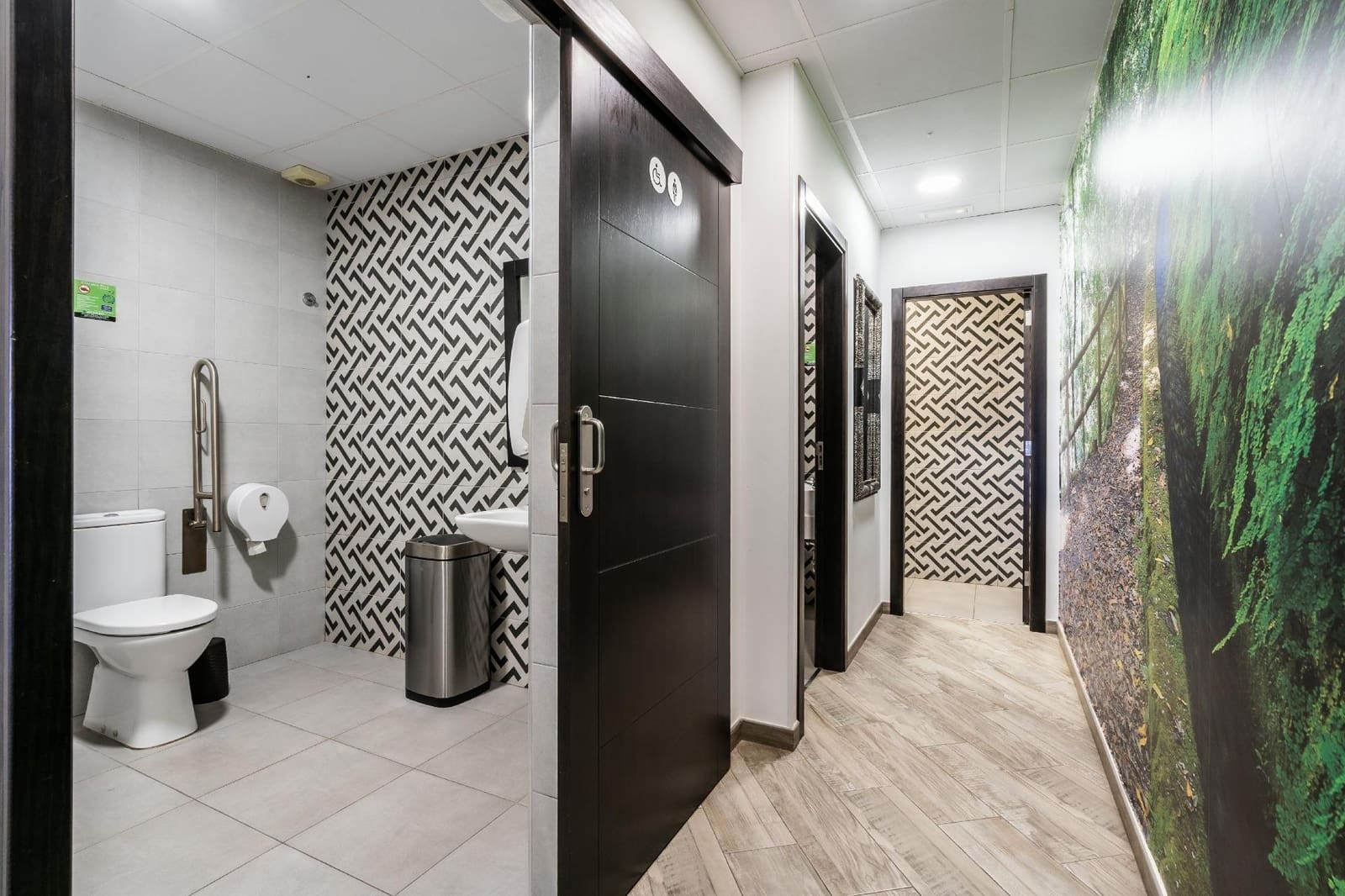 Kaupallinen vuokrattavana paikassa Los Menores - 1 500 € (Ref: 8405051)