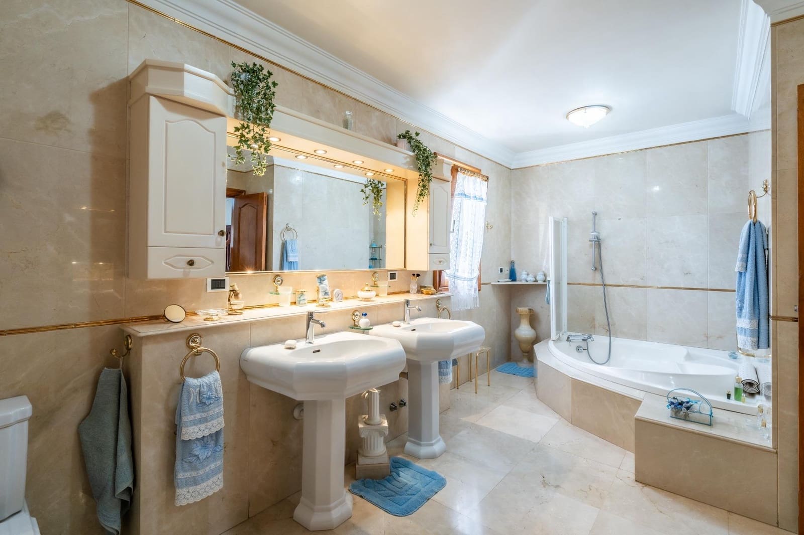 5 slaapkamer Villa te koop in Santa Cruz de Tenerife met garage - € 1.280.000 (Ref: 8407089)