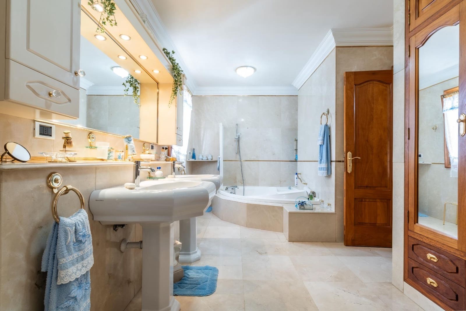 5 slaapkamer Villa te koop in Santa Cruz de Tenerife met garage - € 1.280.000 (Ref: 8407089)