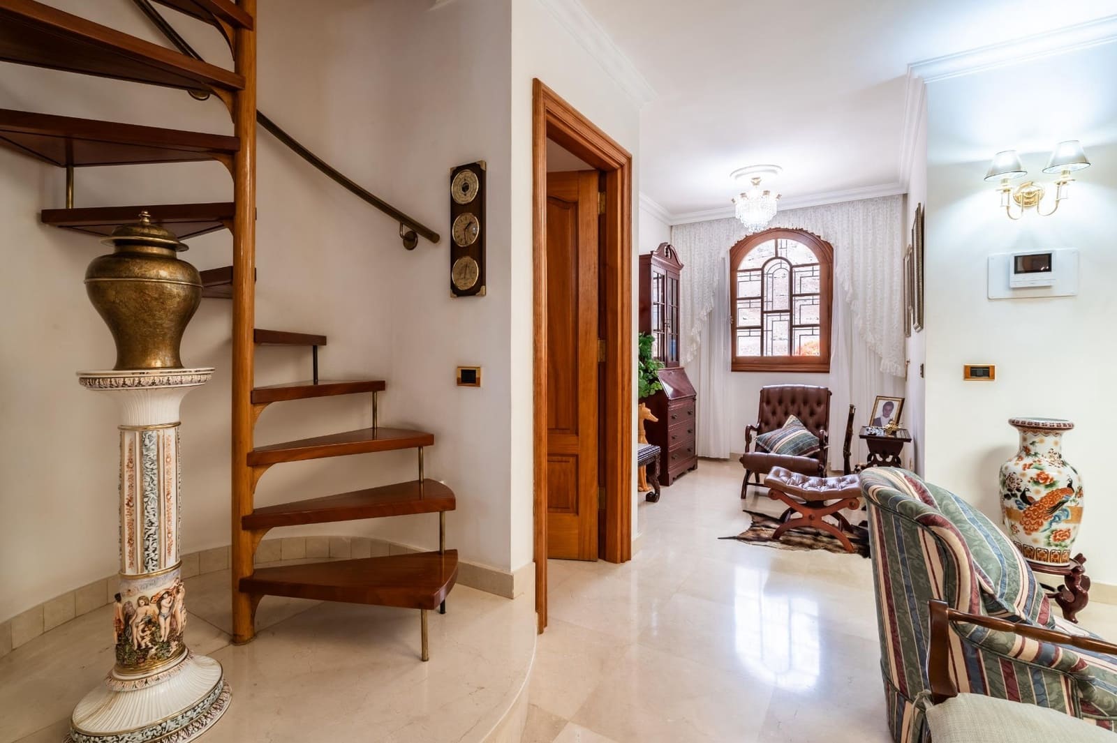 5 slaapkamer Villa te koop in Santa Cruz de Tenerife met garage - € 1.280.000 (Ref: 8407089)