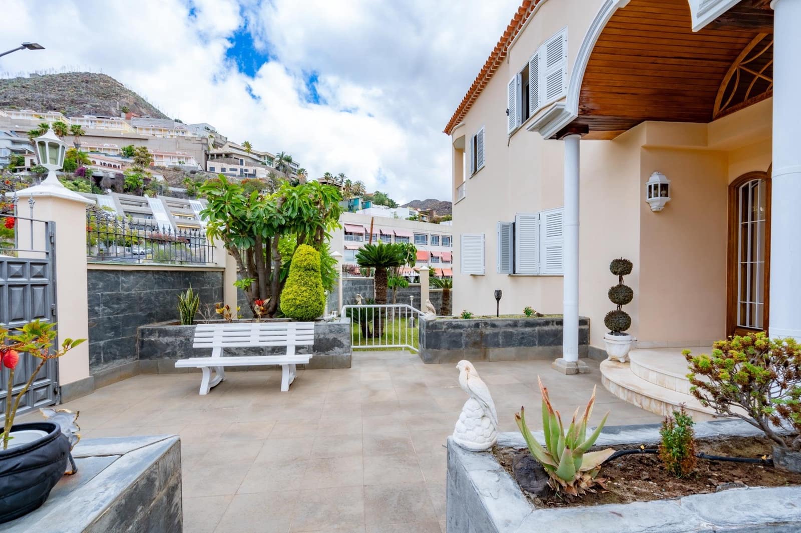 Chalet de 5 habitaciones en Santa Cruz de Tenerife en venta con garaje - 1.280.000 € (Ref: 8407089)
