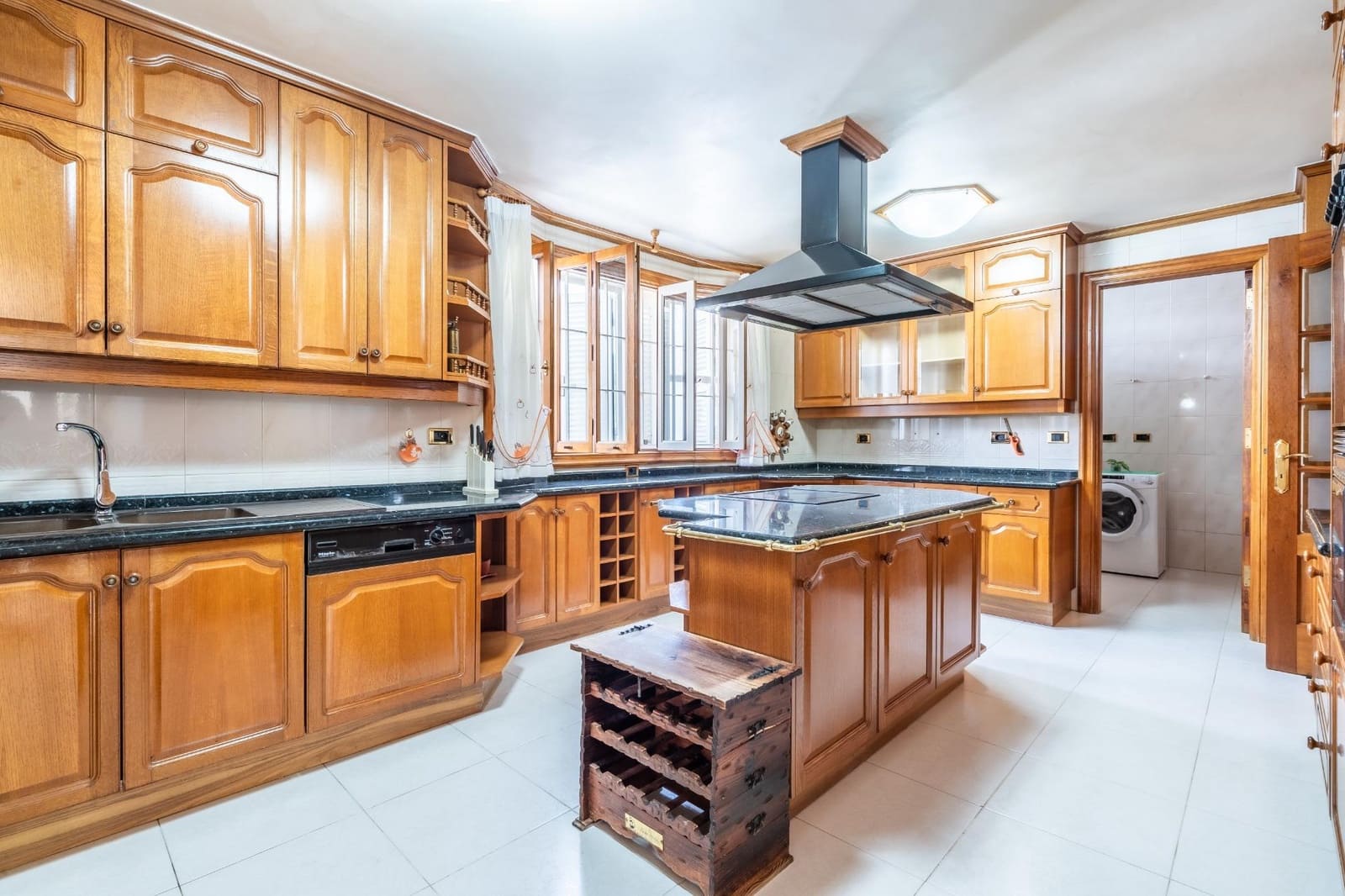 Chalet de 5 habitaciones en Santa Cruz de Tenerife en venta con garaje - 1.280.000 € (Ref: 8407089)