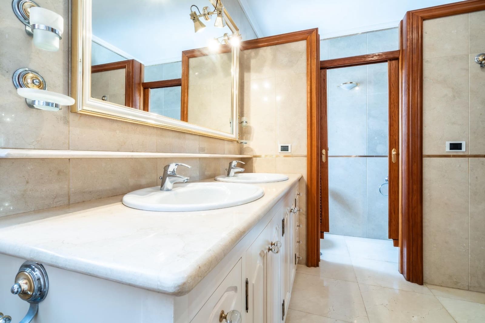 Chalet de 5 habitaciones en Santa Cruz de Tenerife en venta con garaje - 1.280.000 € (Ref: 8407089)