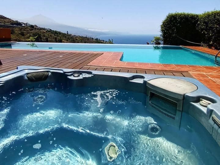 5 soveværelse Villa til salg i El Sauzal med swimmingpool - € 2.450.000 (Ref: 8468087)