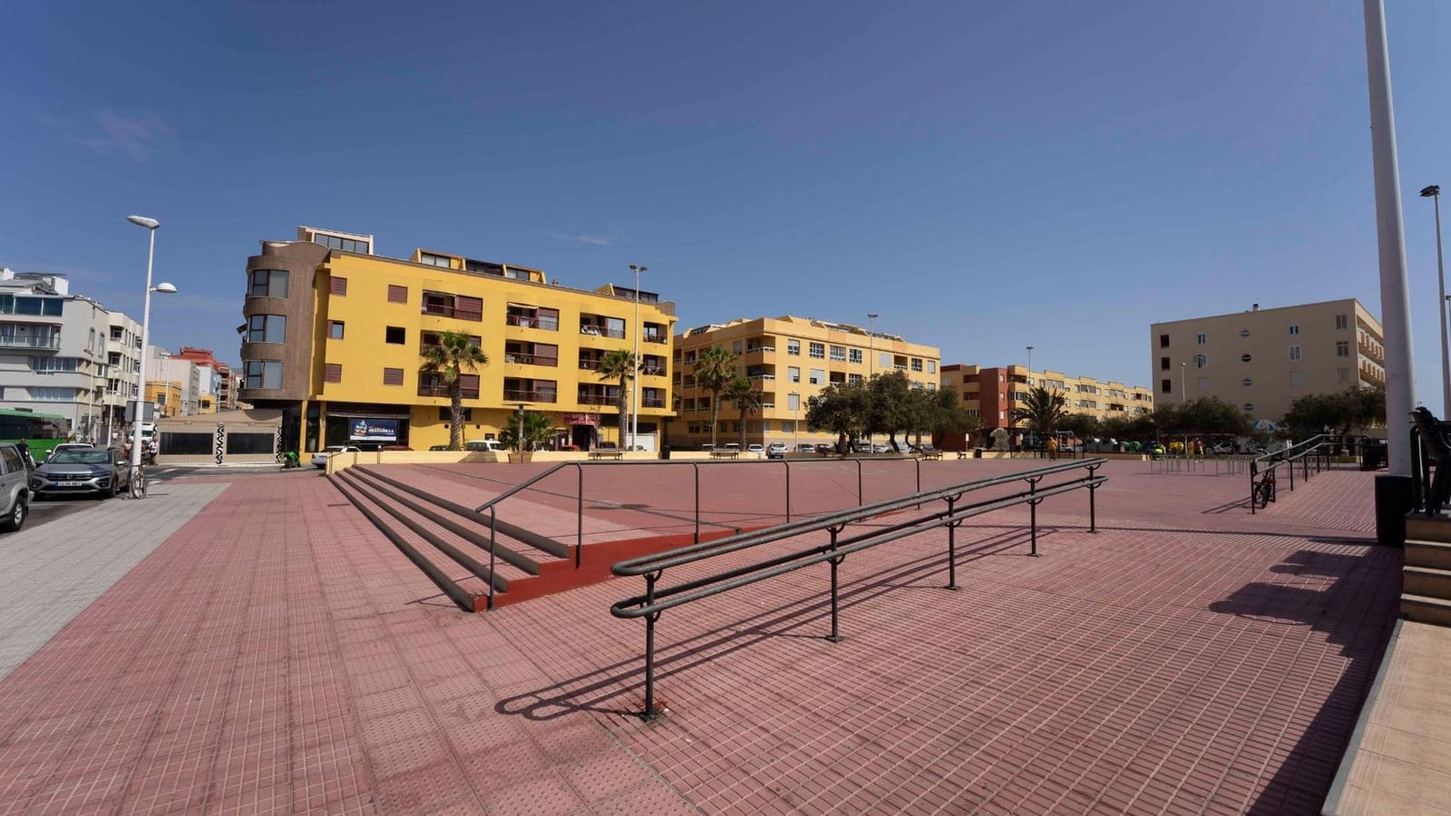 Erhverv til leje i El Medano - € 1.200 (Ref: 8504264)