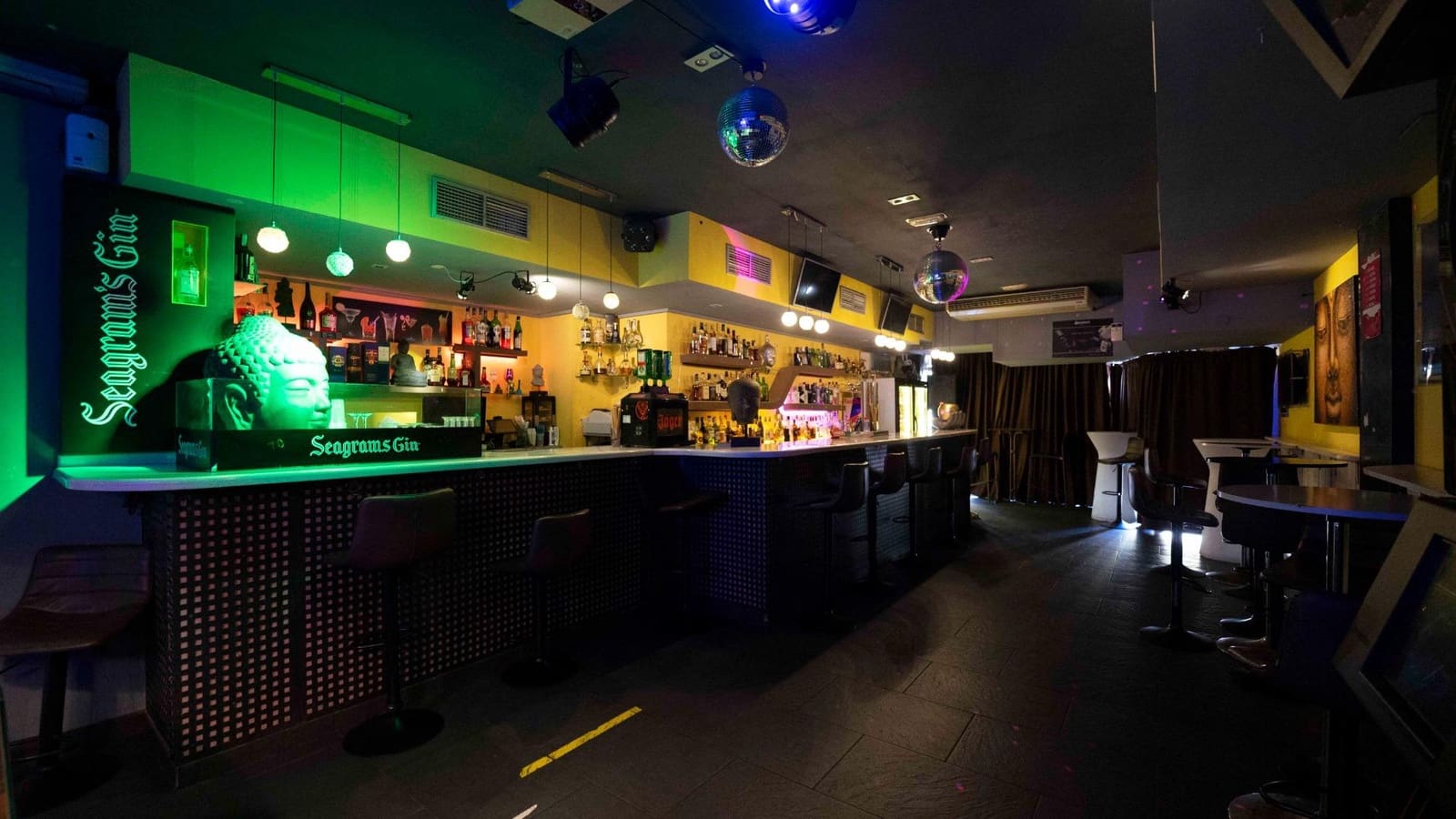 Comercial para arrendar em El Medano - 1 200 € (Ref: 8504264)