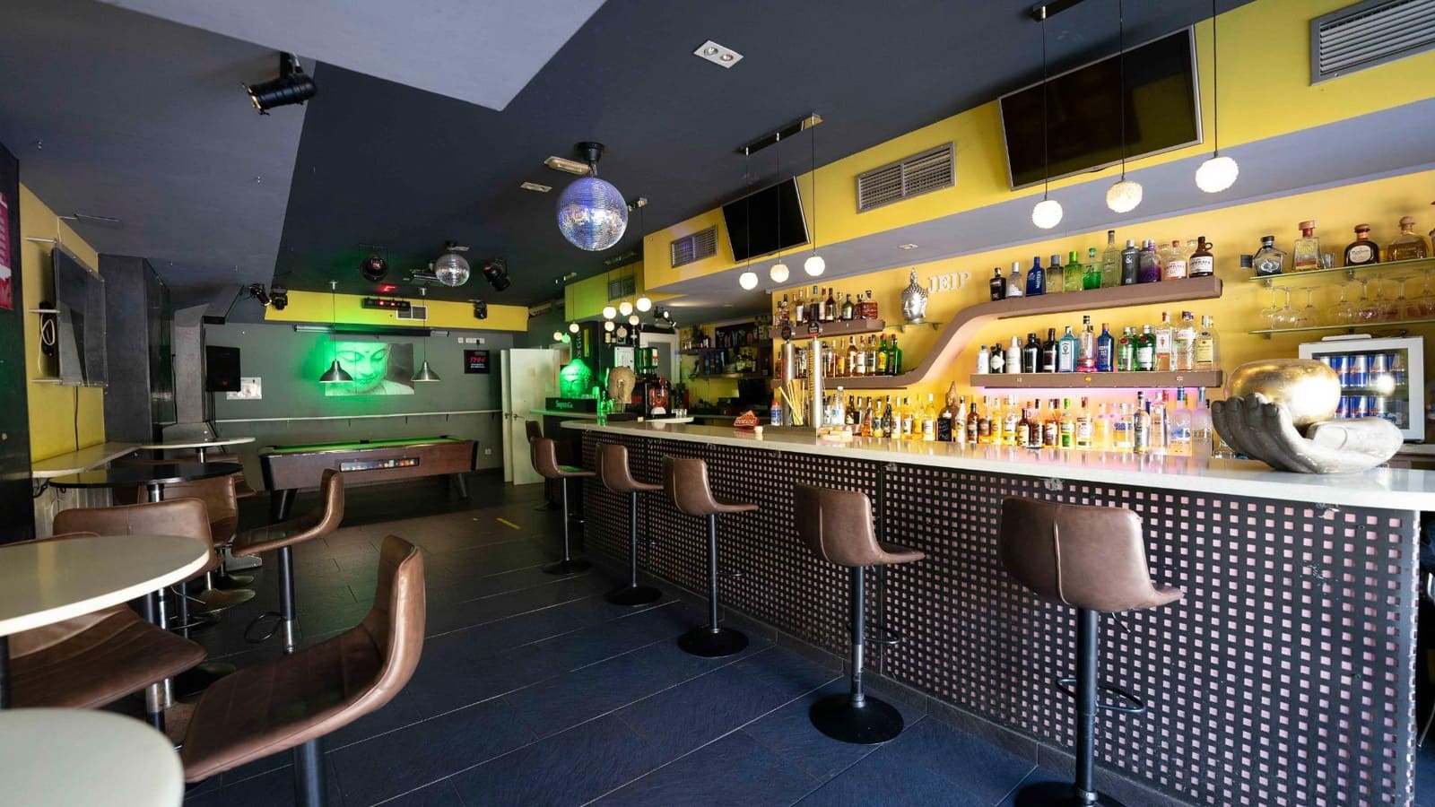 Comercial para arrendar em El Medano - 1 200 € (Ref: 8504264)