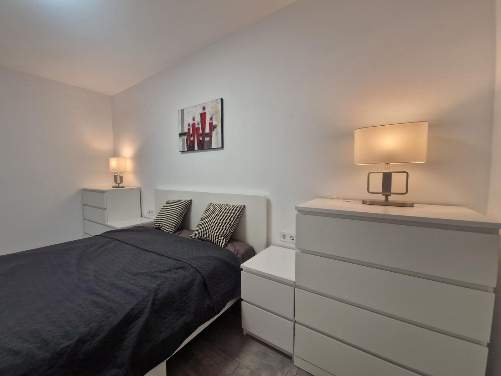 3 bedroom Flat for rent in Santa Cruz de Tenerife - € 1,000 (Ref: 8531998)