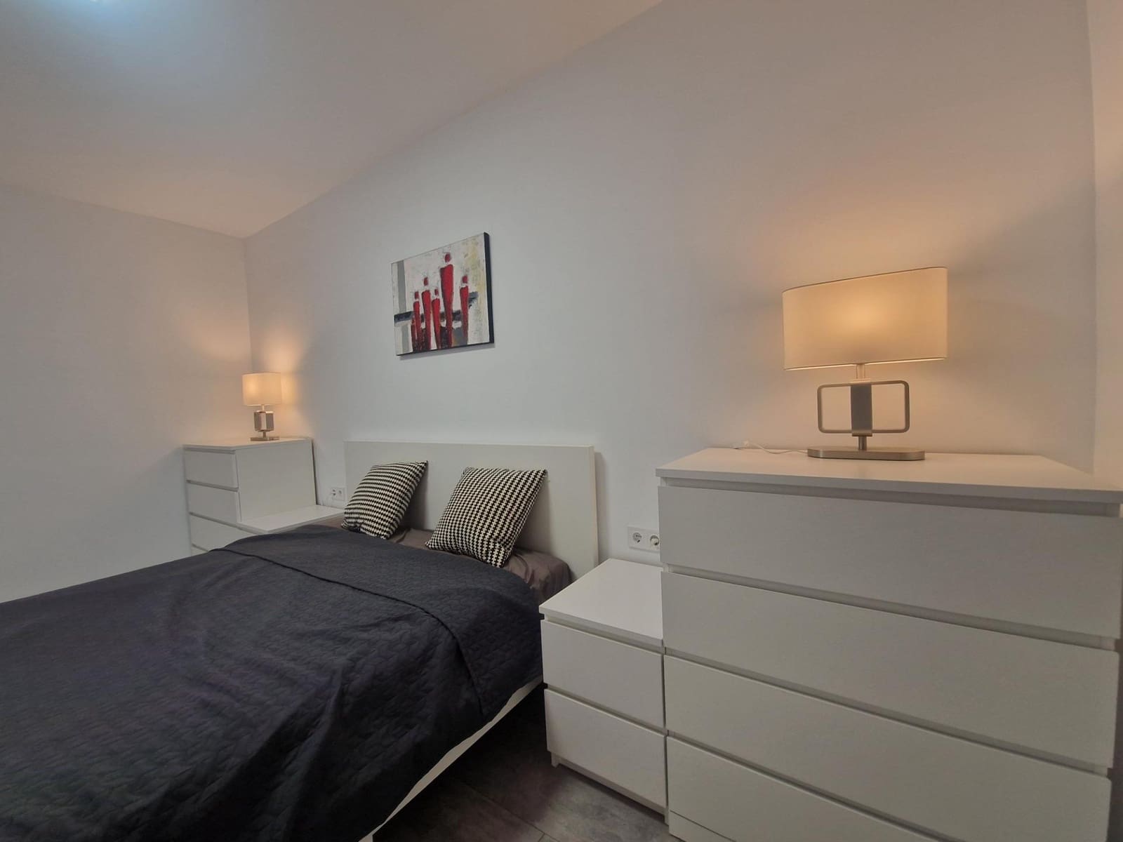 3 bedroom Flat for rent in Santa Cruz de Tenerife - € 1,000 (Ref: 8531998)