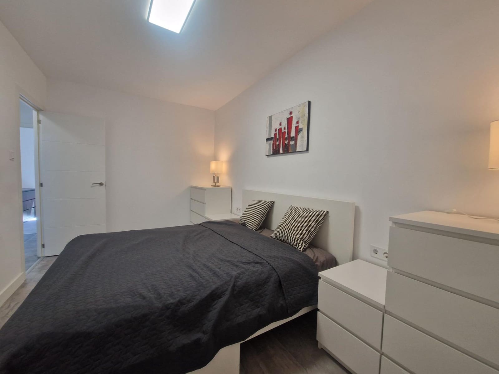 3 bedroom Flat for rent in Santa Cruz de Tenerife - € 1,000 (Ref: 8531998)