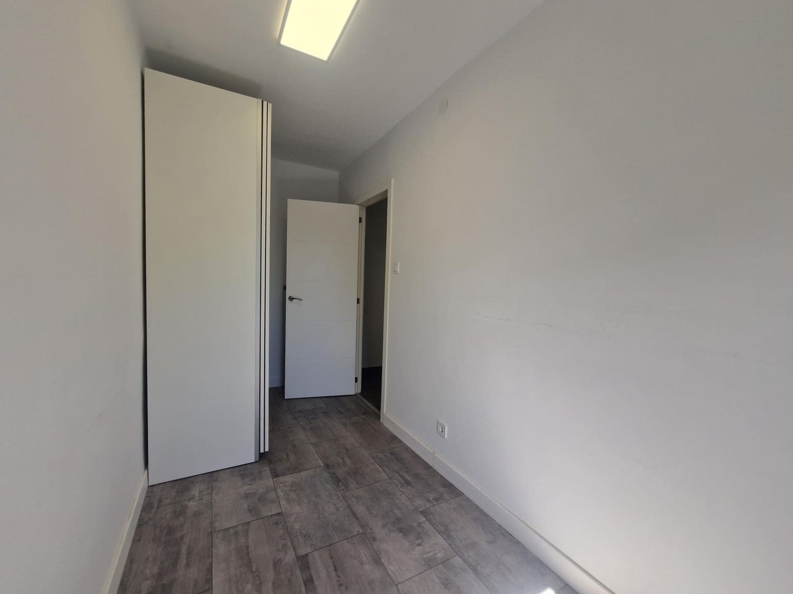 3 bedroom Flat for rent in Santa Cruz de Tenerife - € 1,000 (Ref: 8531998)