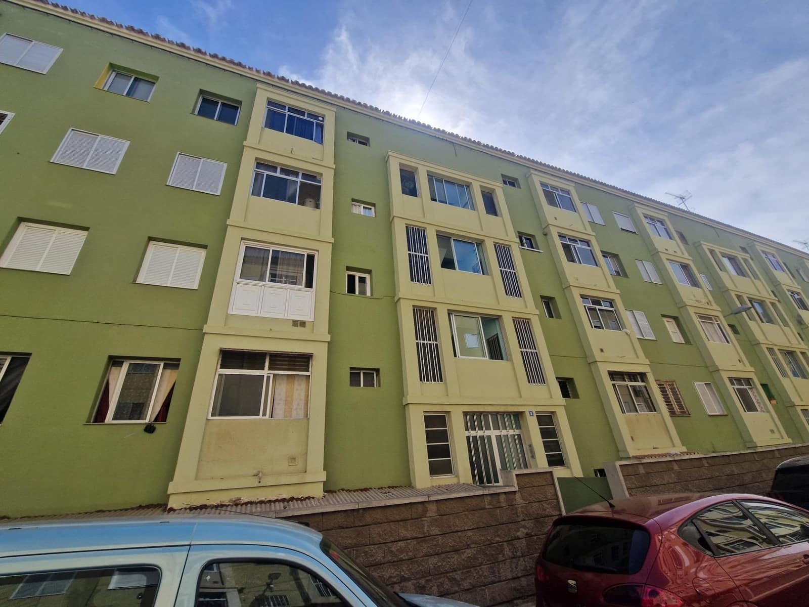 3 bedroom Flat for rent in Santa Cruz de Tenerife - € 1,000 (Ref: 8531998)