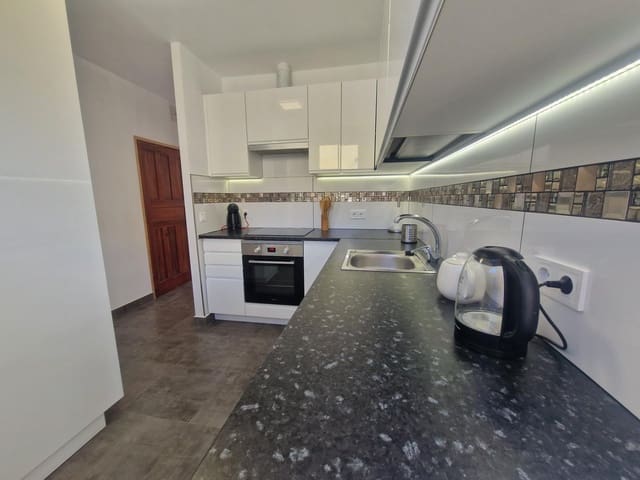 3 bedroom Flat for rent in Somosierra, Santa Cruz de Tenerife - € 1,000 (Ref: 8531998)