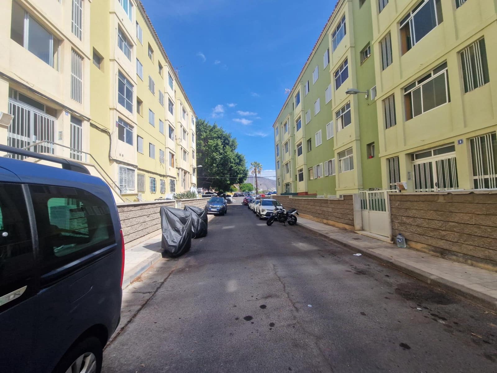 3 bedroom Flat for rent in Santa Cruz de Tenerife - € 1,000 (Ref: 8531998)