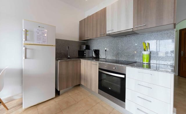 1 sovrum Lägenhet till salu i Playa Paraiso, Adeje med pool - 289 000 € (Ref: 8709367)