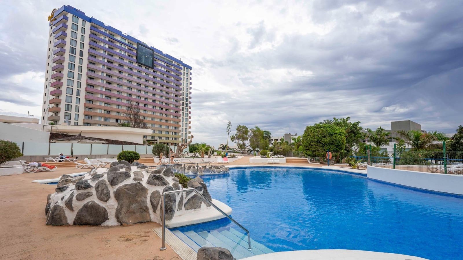 1 soveværelse Lejlighed til salg i Playa Paraiso med swimmingpool - € 289.000 (Ref: 8709367)