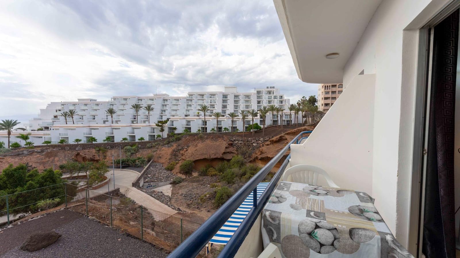 1 soveværelse Lejlighed til salg i Playa Paraiso med swimmingpool - € 289.000 (Ref: 8709367)