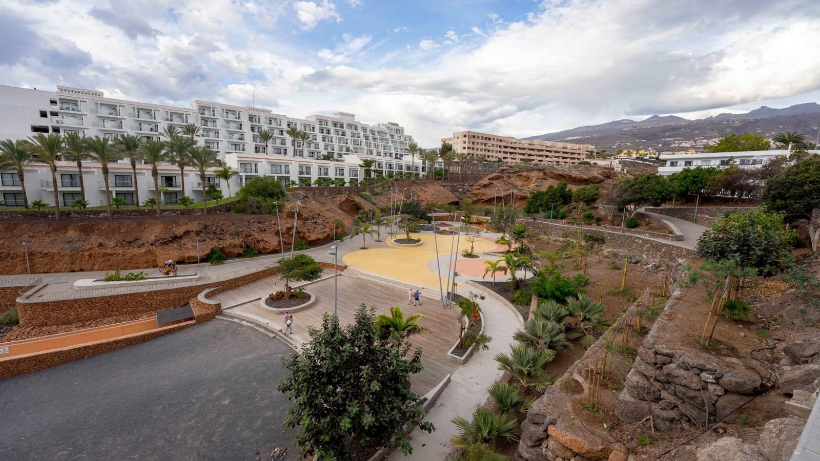 1 soveværelse Lejlighed til salg i Playa Paraiso med swimmingpool - € 289.000 (Ref: 8709367)