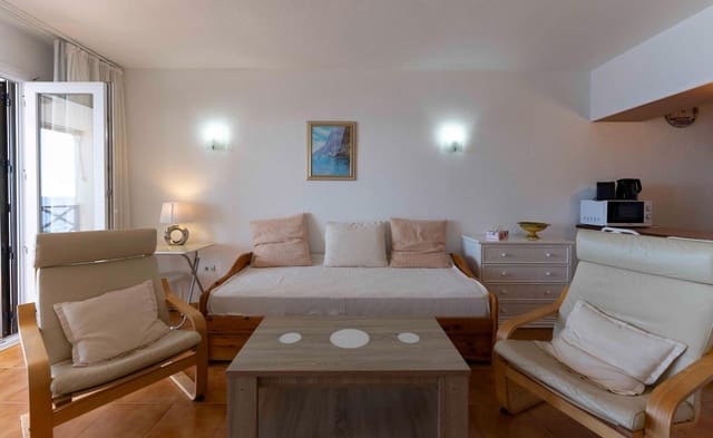 Apartamento de 1 habitación en Puerto Santiago, Santiago del Teide en venta con piscina - 499.000 € (Ref: 8709368)