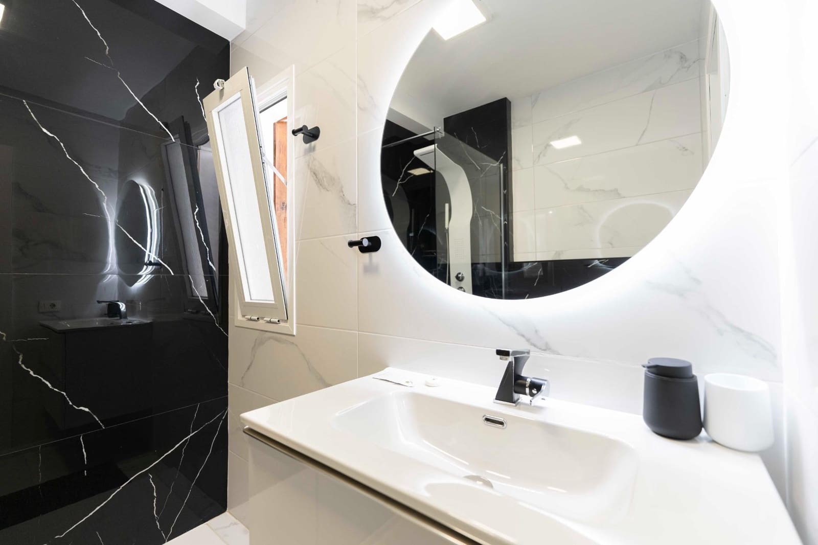 2 soveværelse Lejlighed til salg i Costa Adeje med swimmingpool - € 479.000 (Ref: 8806252)