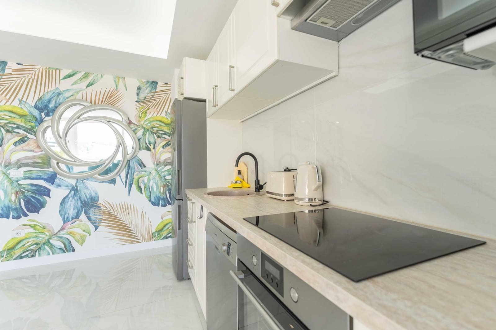 2 makuuhuone Huoneisto myytävänä paikassa Costa Adeje mukana uima-altaan - 479 000 € (Ref: 8806252)