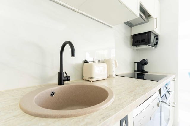 2 Zimmer Apartment zu verkaufen in Costa Adeje, Adeje mit Pool - 479.000 € (Ref: 8806252)