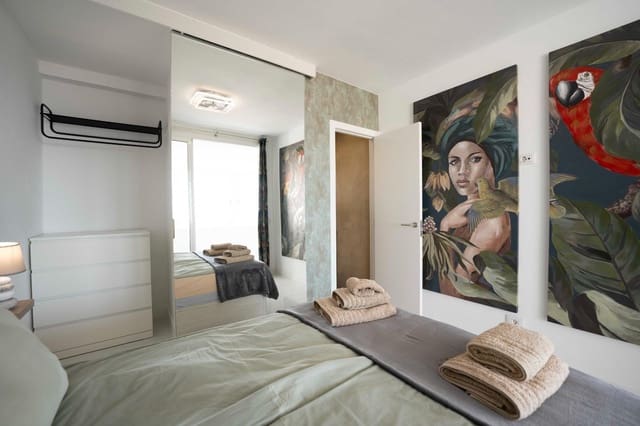 Apartamento de 2 habitaciones en Costa Adeje, Adeje en venta con piscina - 479.000 € (Ref: 8806252)