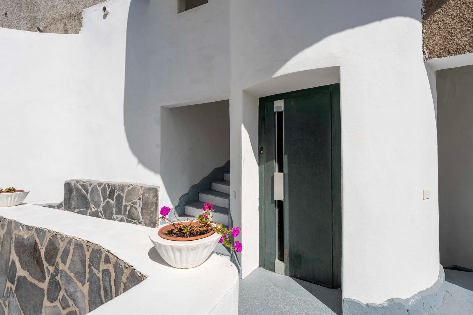 2 makuuhuone Huoneisto myytävänä paikassa Costa Adeje mukana uima-altaan - 479 000 € (Ref: 8806252)