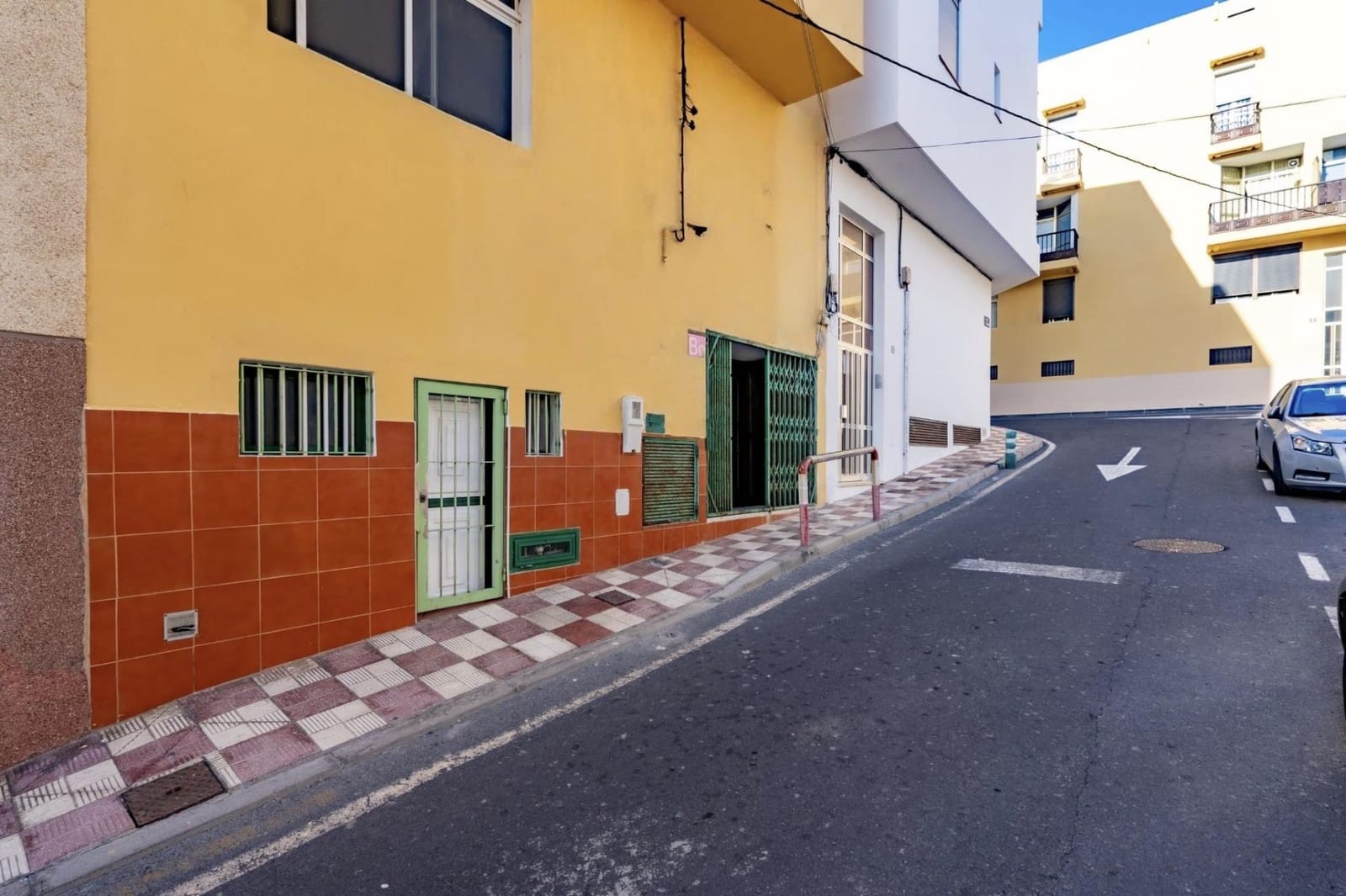 Kommersiell till salu i Arico - 179 000 € (Ref: 8825065)