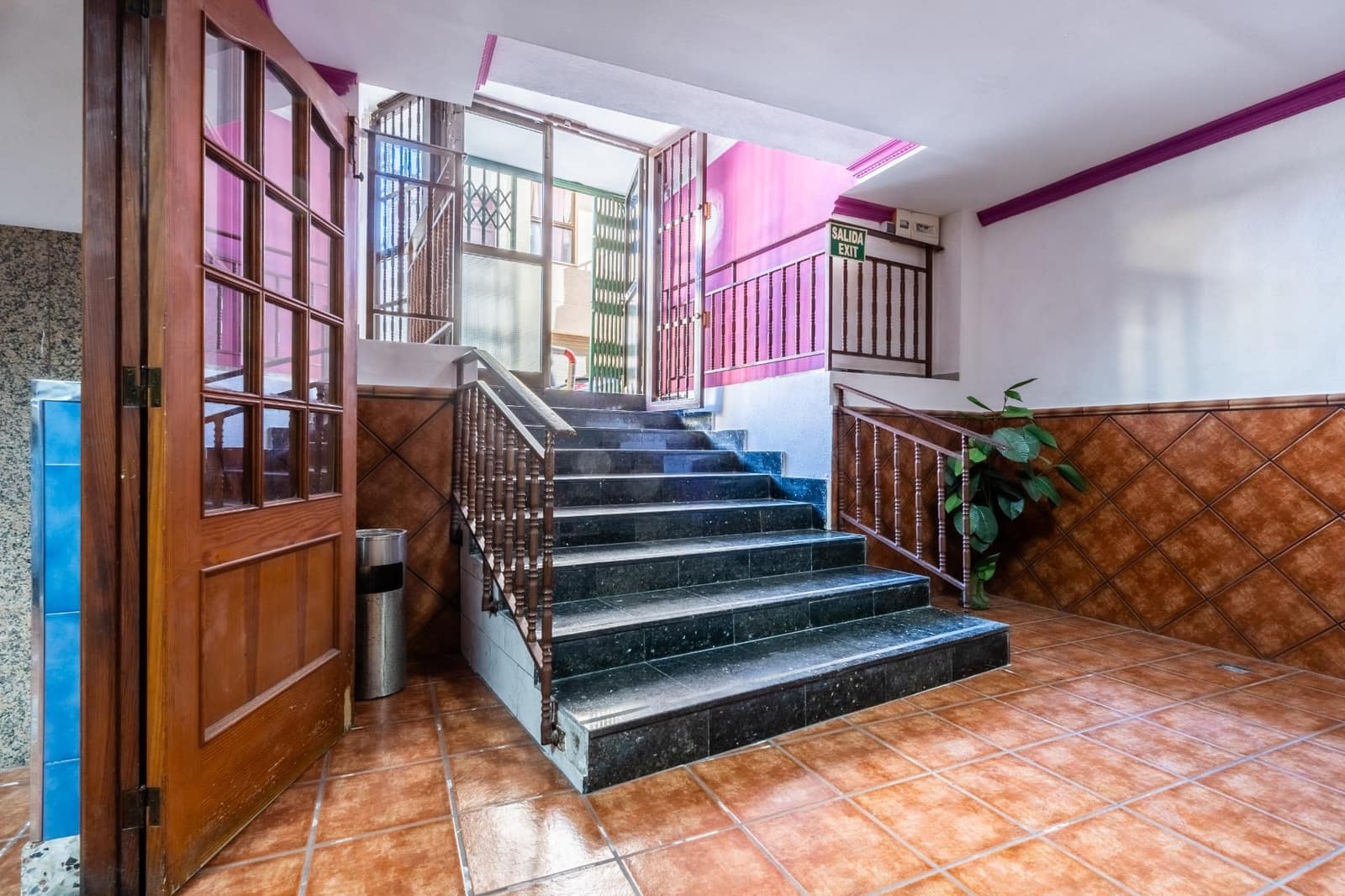 Kaupallinen myytävänä paikassa Arico - 159 000 € (Ref: 8825065)