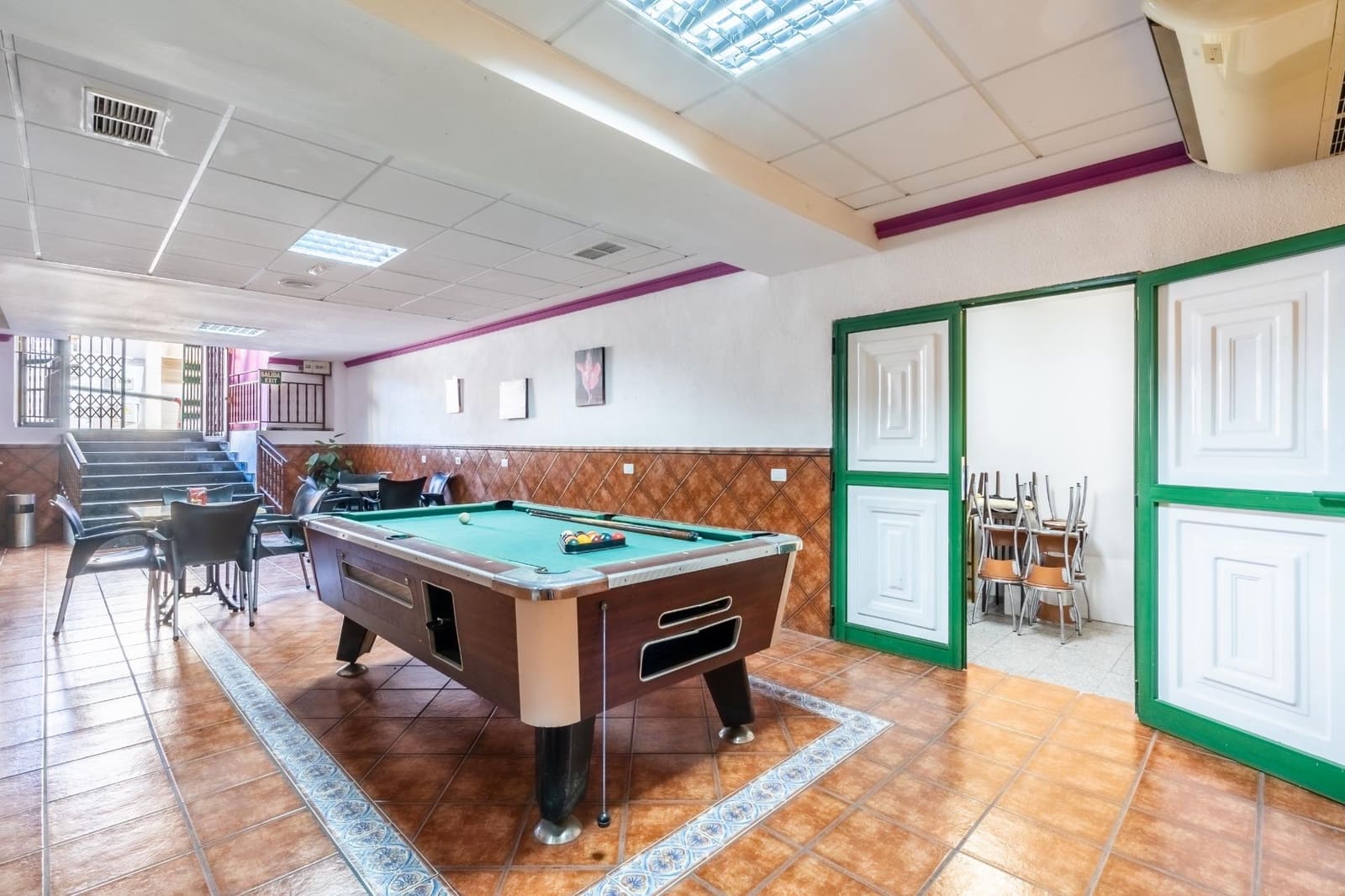 Kaupallinen myytävänä paikassa Arico - 159 000 € (Ref: 8825065)