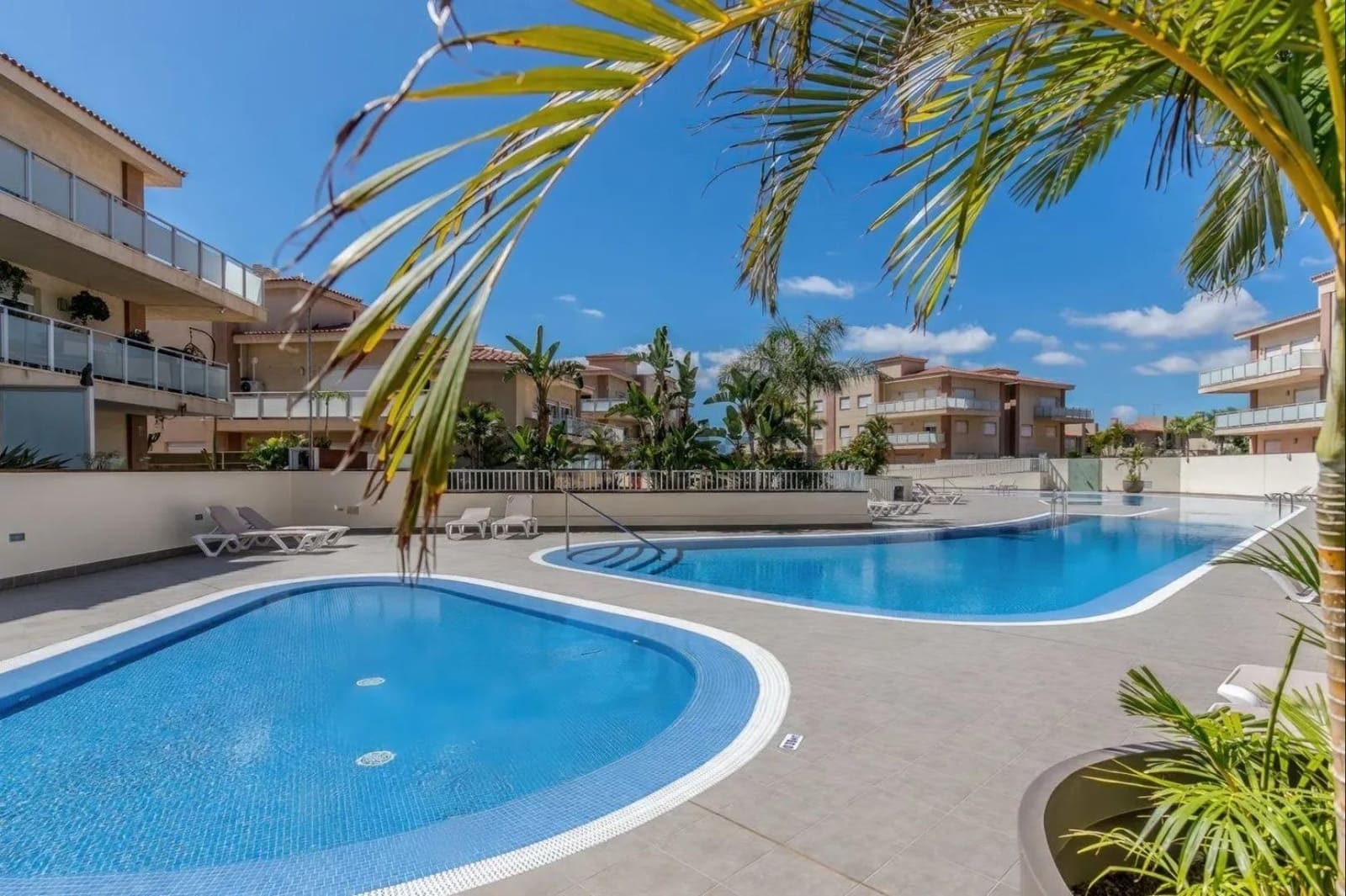 3 sypialnia Mieszkanie na sprzedaż w San Miguel de Abona z basenem garażem - 316 700 € (Ref: 8862641)