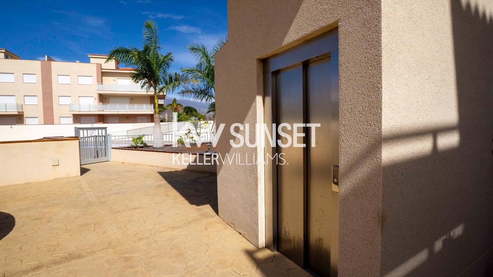 3 soveværelse Penthouse til salg i San Miguel de Abona med swimmingpool garage - € 356.500 (Ref: 8862642)