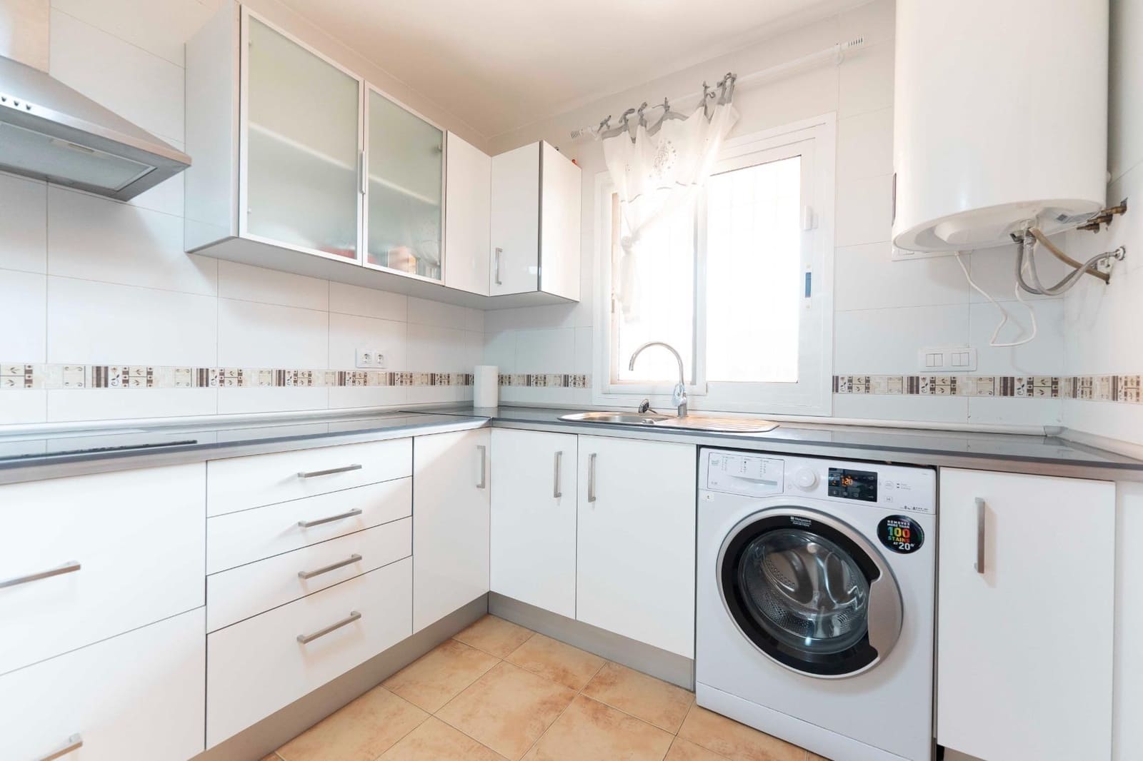 3 soveværelse Rækkehus til leje i San Isidro de Abona - € 1.350 (Ref: 8884306)