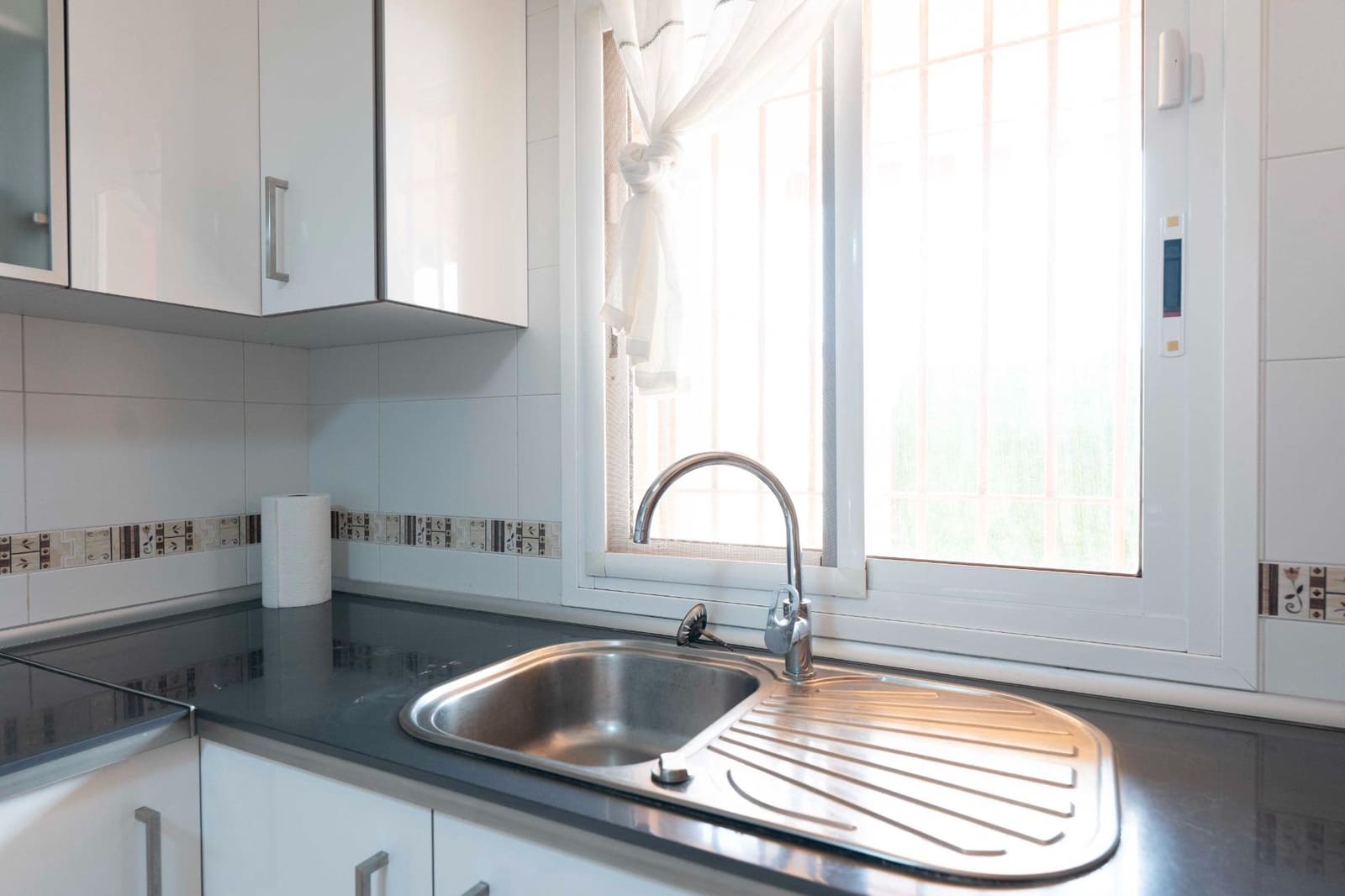 3 soveværelse Rækkehus til leje i San Isidro de Abona - € 1.350 (Ref: 8884306)