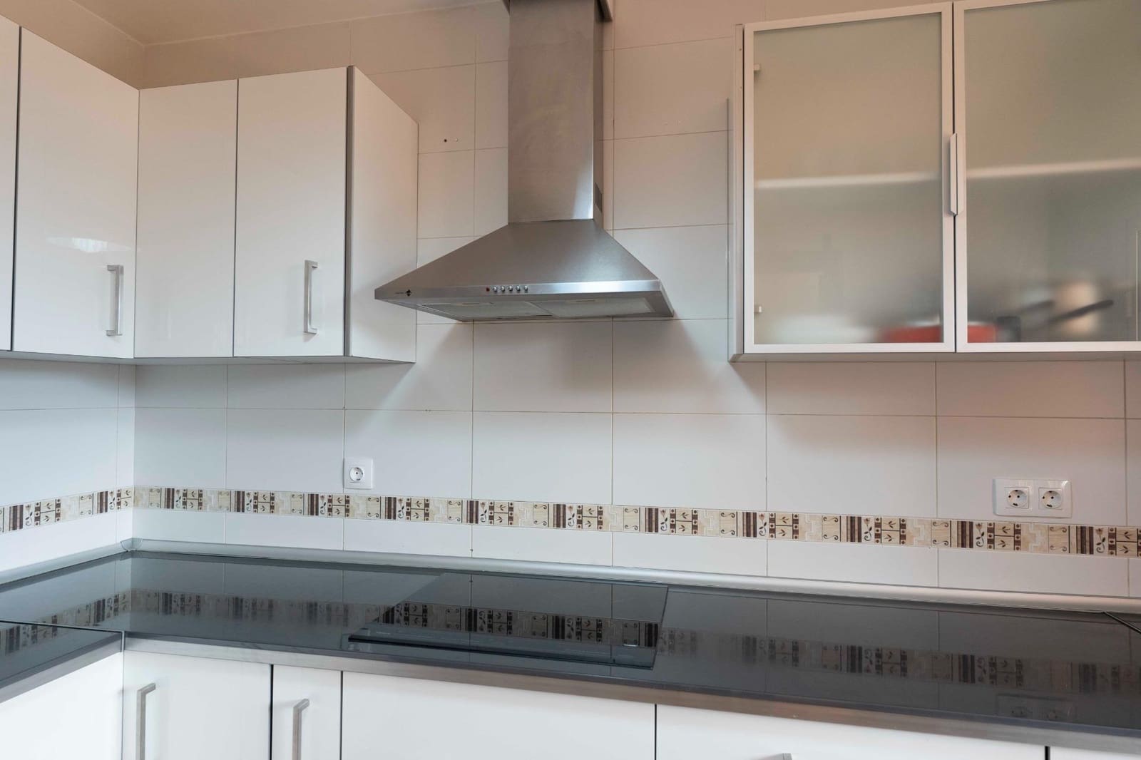 3 soveværelse Rækkehus til leje i San Isidro de Abona - € 1.350 (Ref: 8884306)