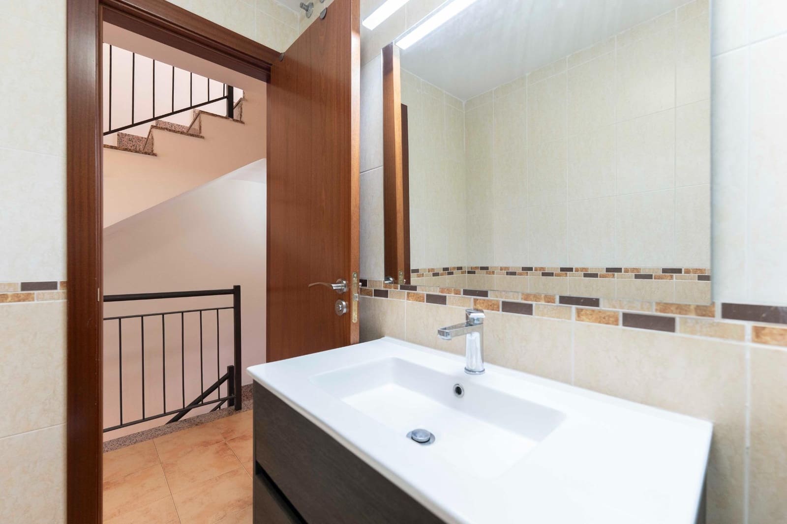 3 soveværelse Rækkehus til leje i San Isidro de Abona - € 1.350 (Ref: 8884306)
