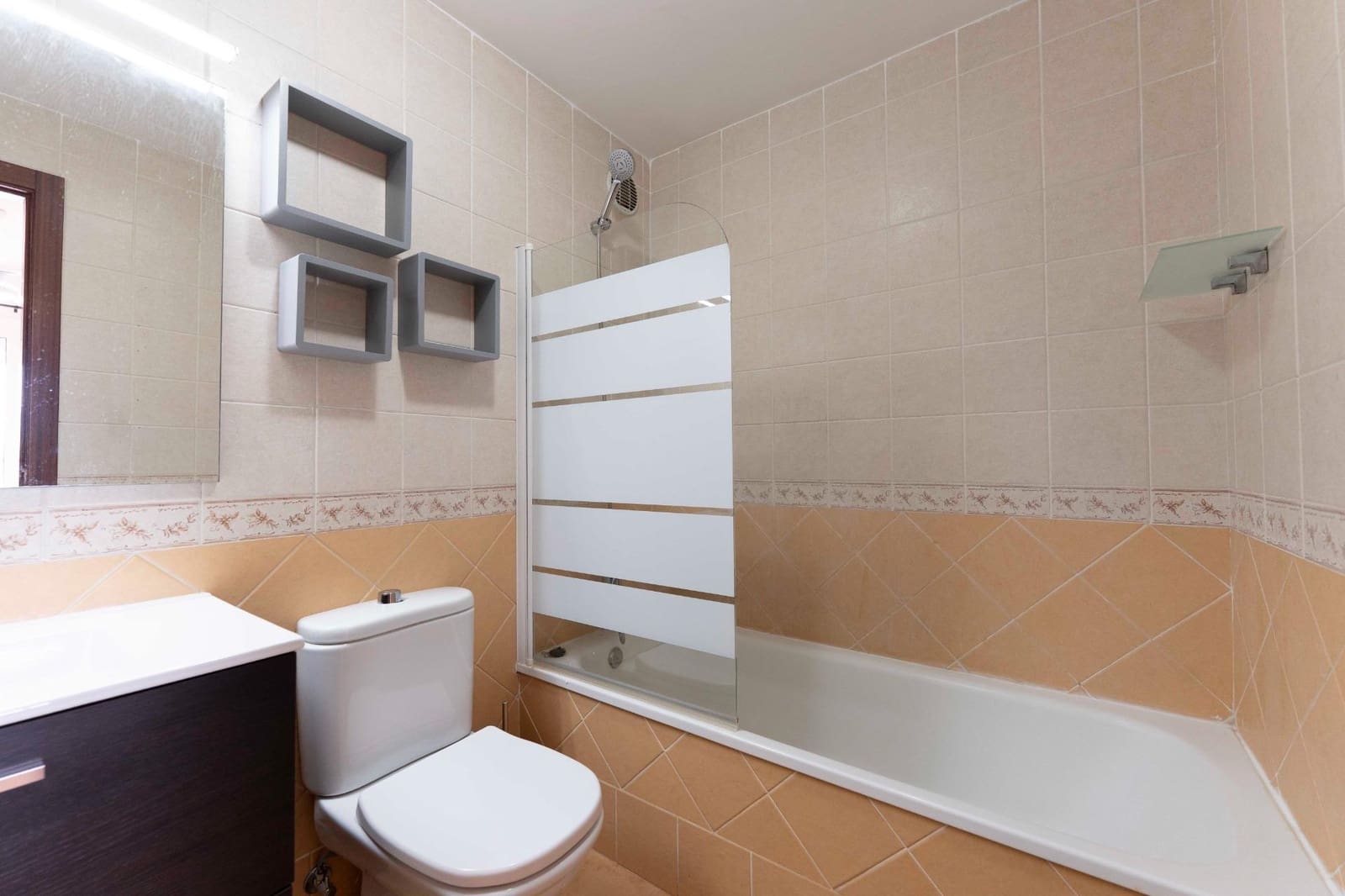 3 soveværelse Rækkehus til leje i San Isidro de Abona - € 1.350 (Ref: 8884306)