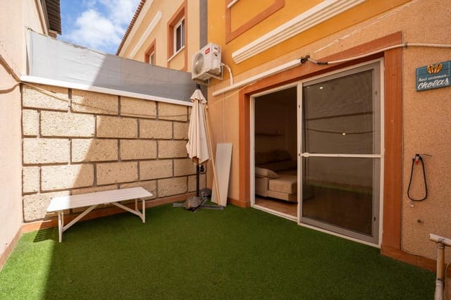 3 soveværelse Rækkehus til leje i San Isidro de Abona, Granadilla de Abona - € 1.350 (Ref: 8884306)